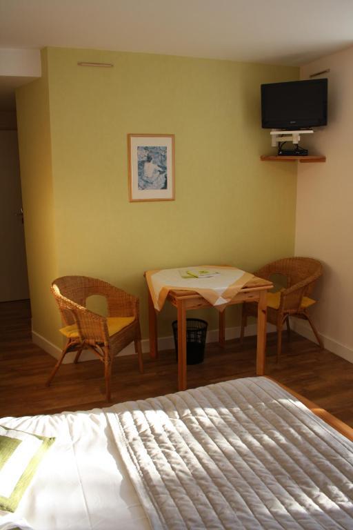 Auberge De Saint Julien Aux Bois Номер фото